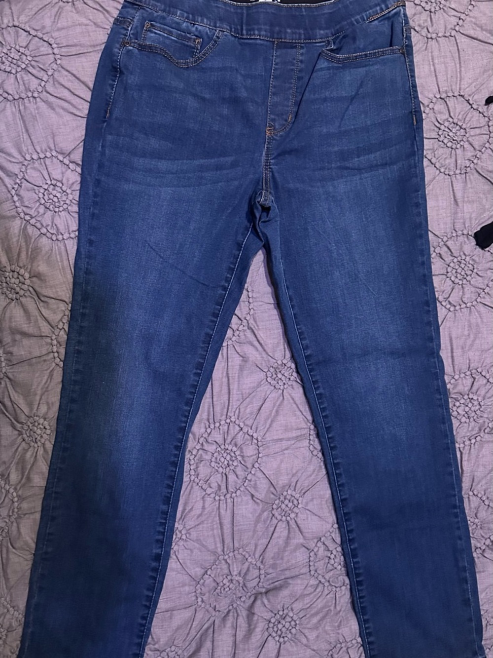 croft & barrow Women’s straight leg Jeans in Dark Blue